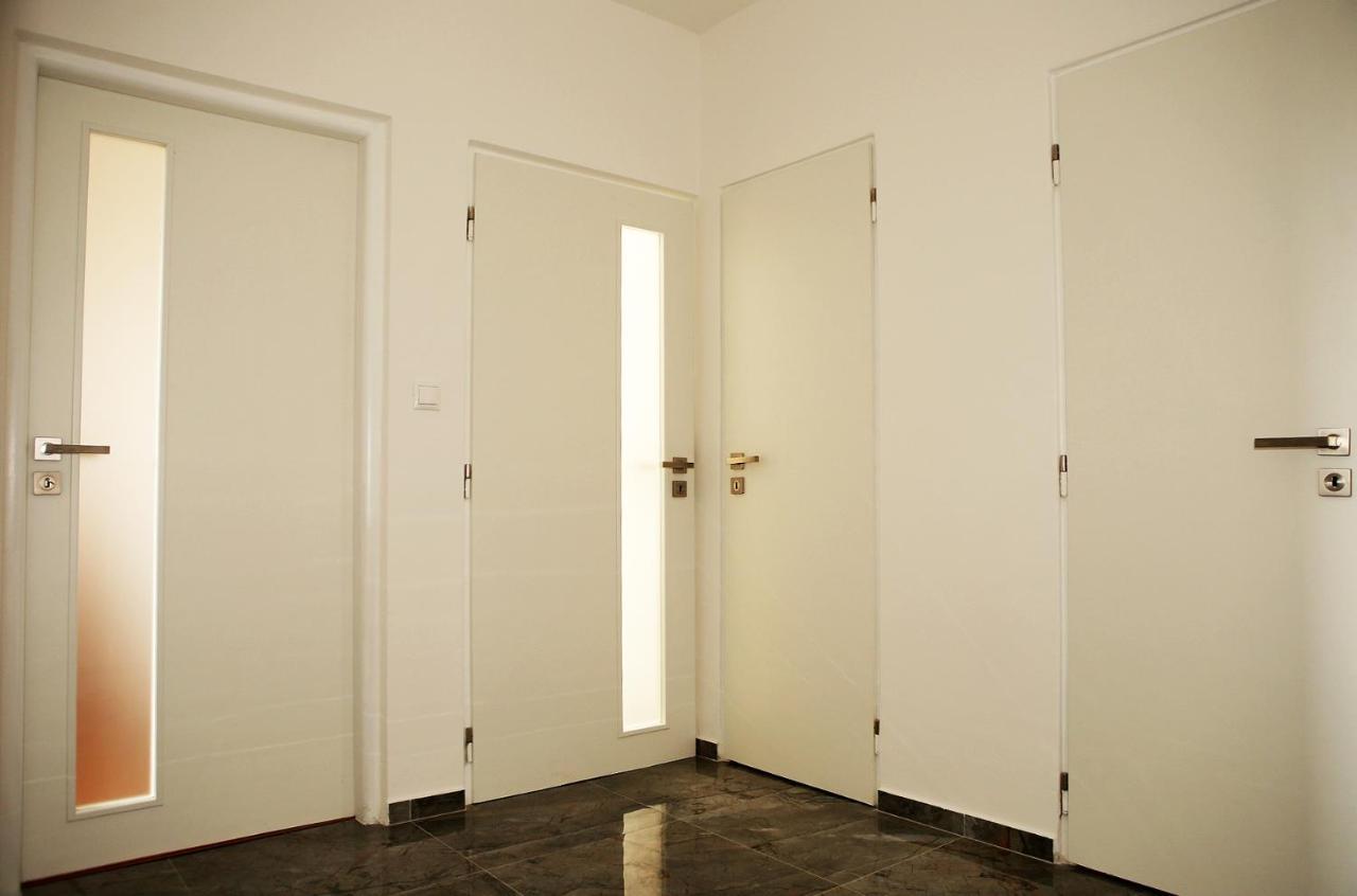 New Colorful Apartment With Big Balcony Bratislava Extérieur photo